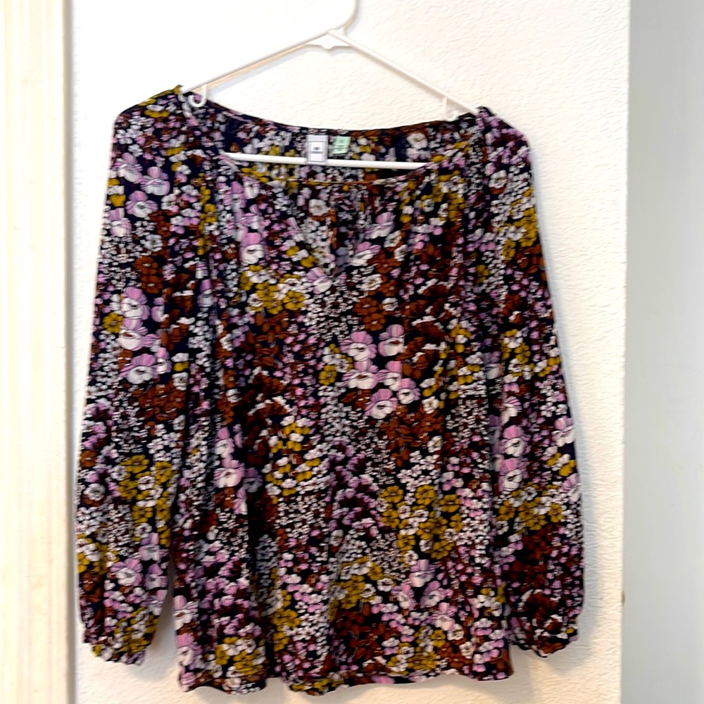 The perfect and beautiful summertime blouse